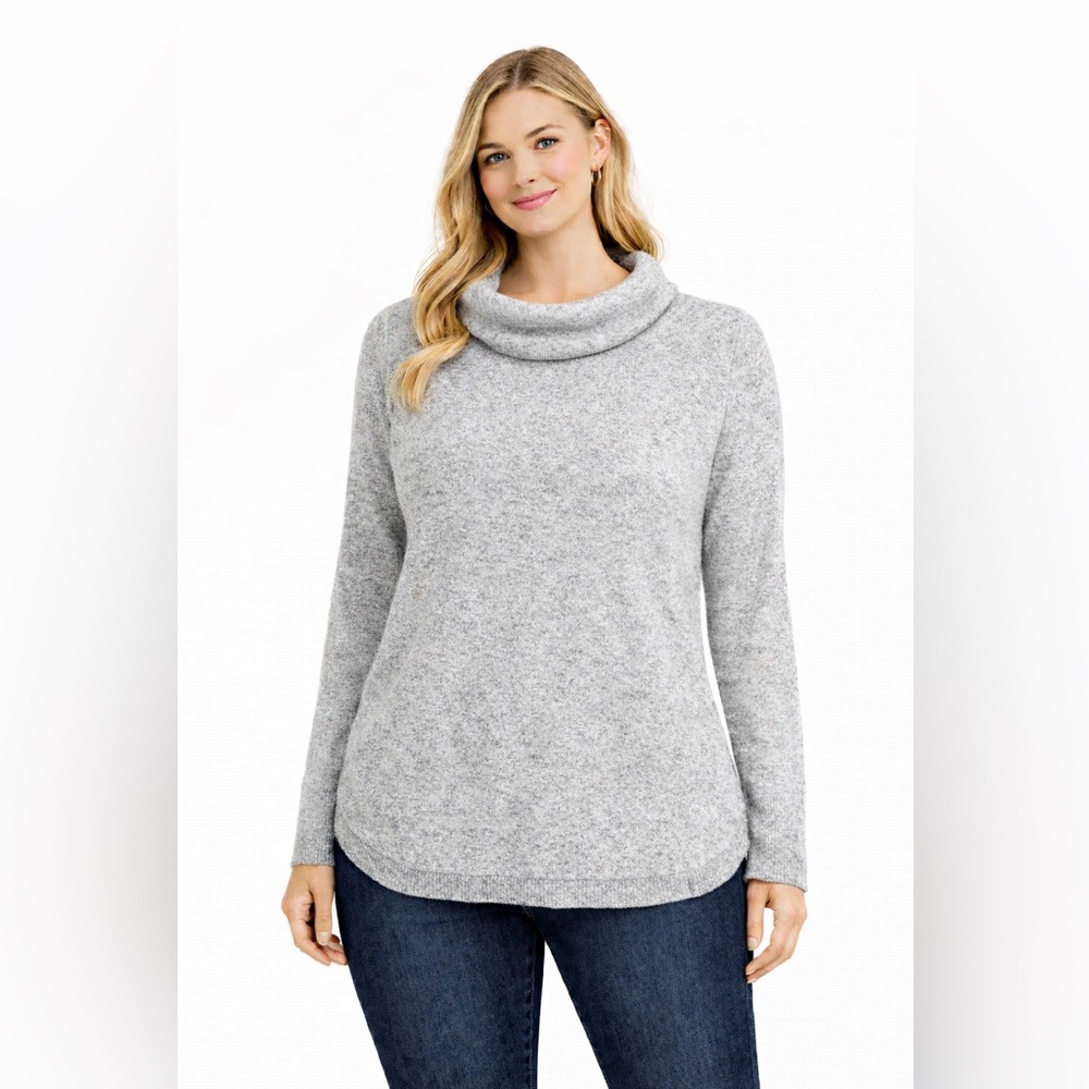 3/$30 - REITMANS HYBA Gray Turtleneck Sweater